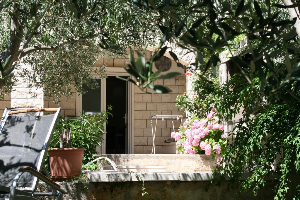 Apartments Jagoda Bol Exterior foto