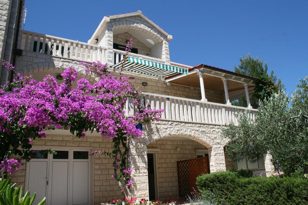 Apartments Jagoda Bol Exterior foto